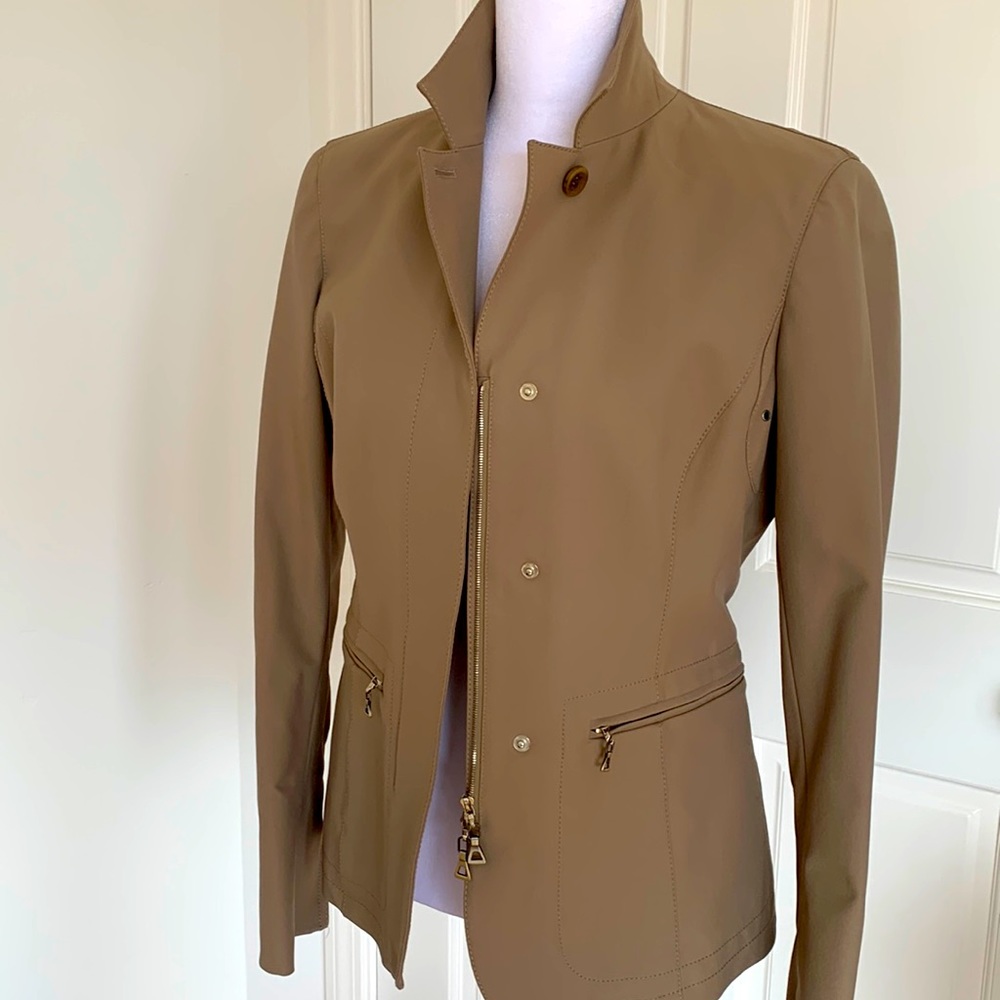 Timeless WORTH tan blazer